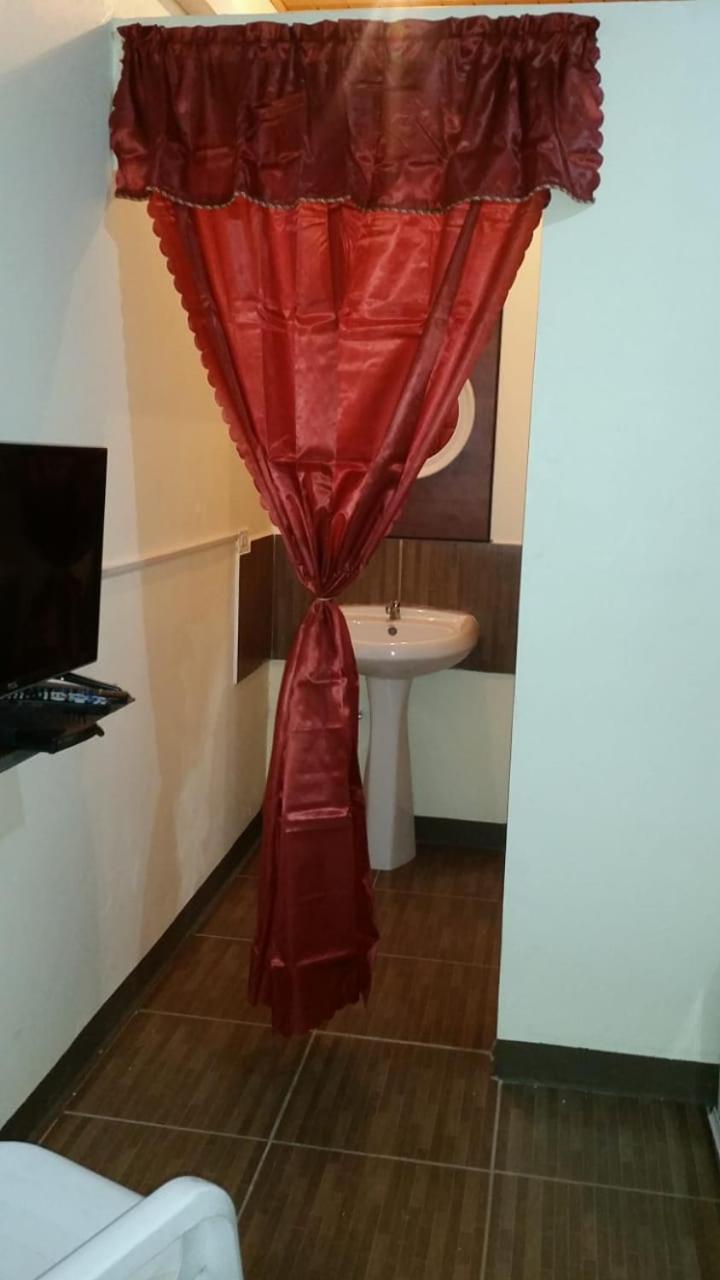 Studio 27 Inn Piarco Bagian luar foto